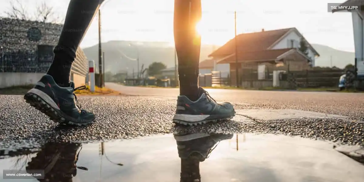 星空电竞跳进泳池,让每一次划水都成为对自我的超越🏊